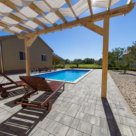 Charming Holiday In Murvica With Pool * Murvica (Policnik)