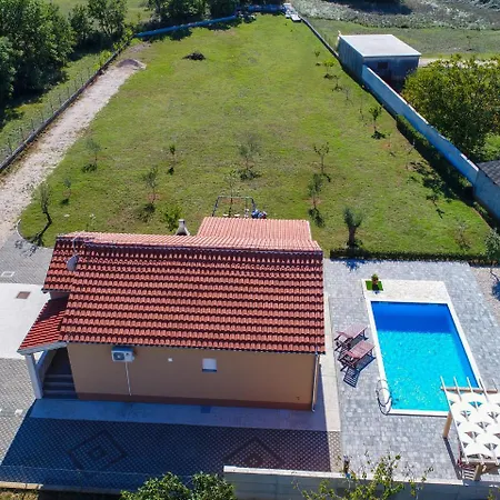 Charming Holiday In Murvica With Pool Murvica (Policnik)